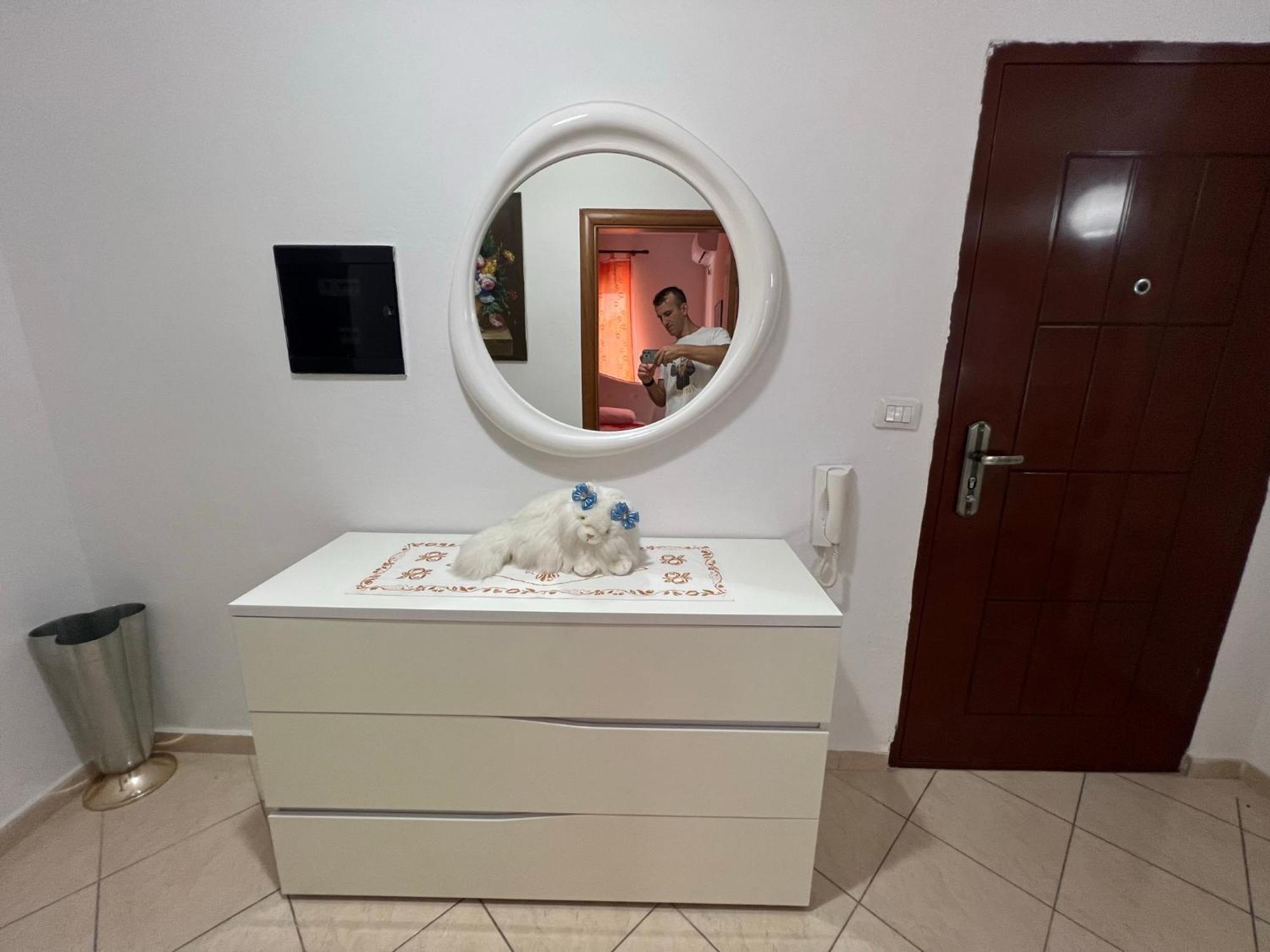 Vivi La Tua Vacanza Con L'Appartamento 1 Di Ervin! Enjoy Your Holiday With Ervin'S Apartment 1! Vlorë Exterior foto